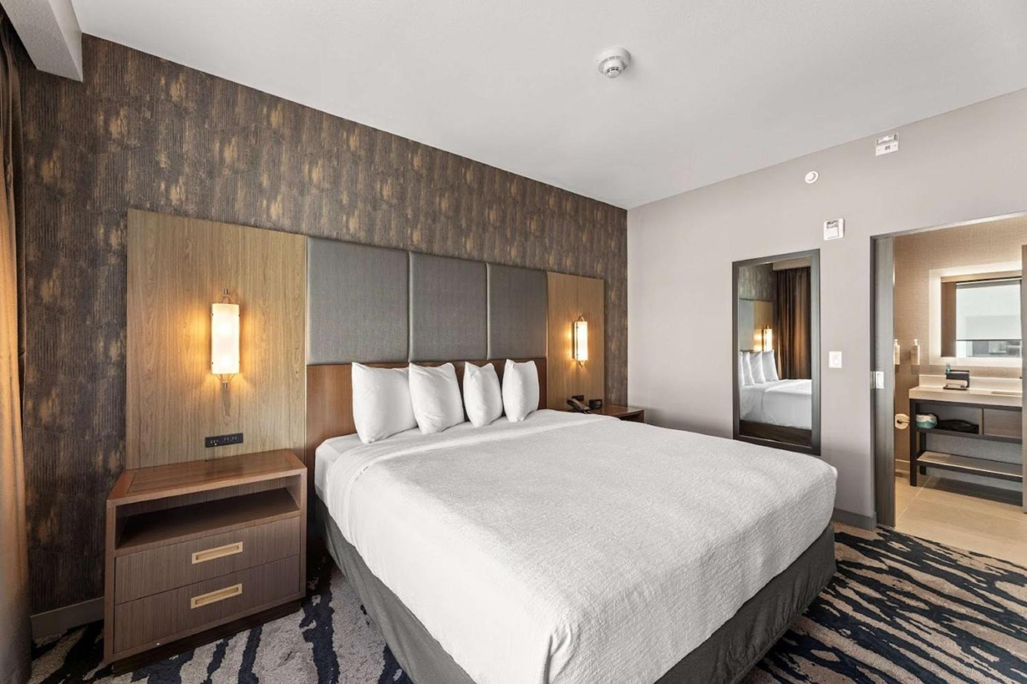 Embassy By Hilton Colinas Irving