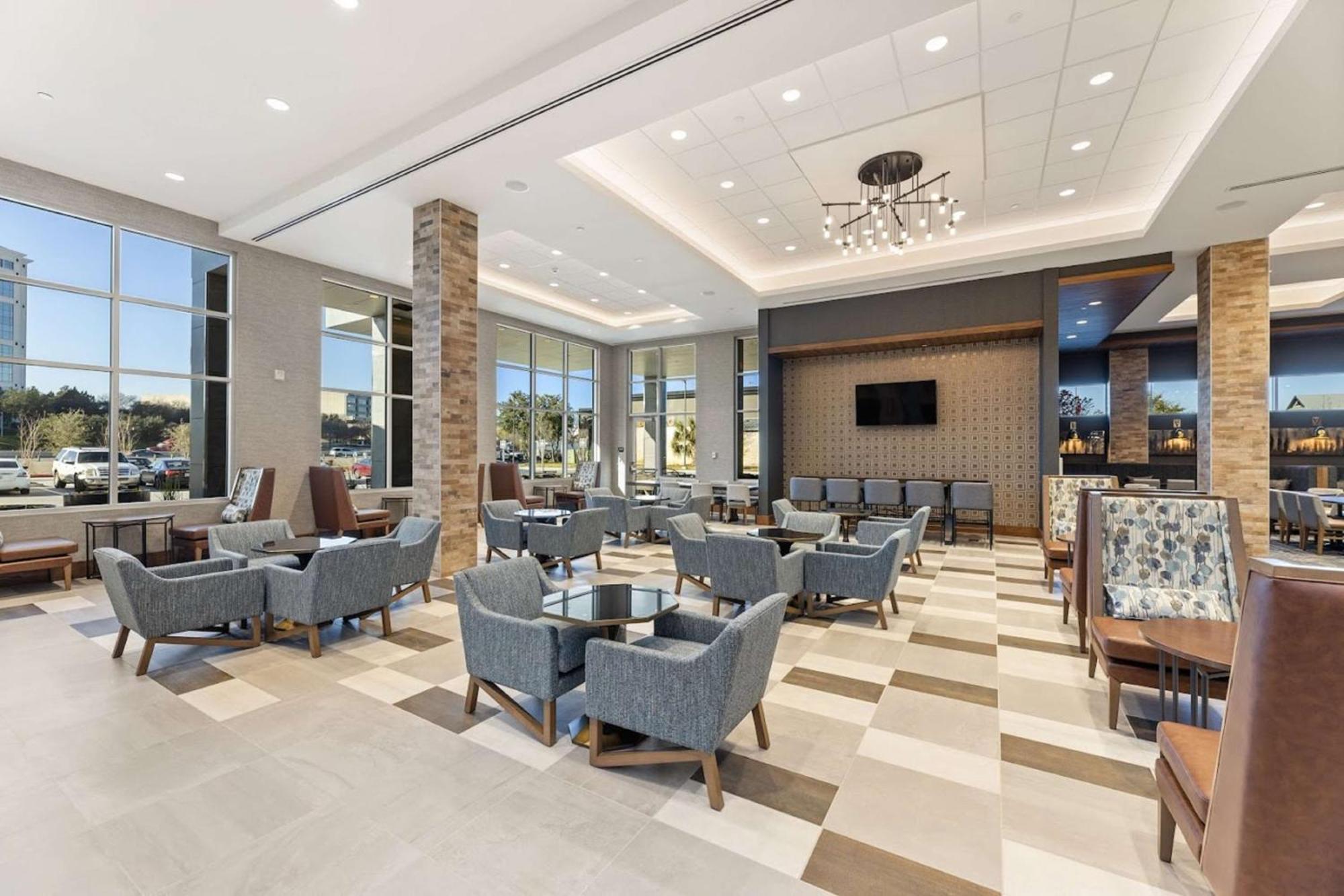 Embassy By Hilton Colinas Hotel
