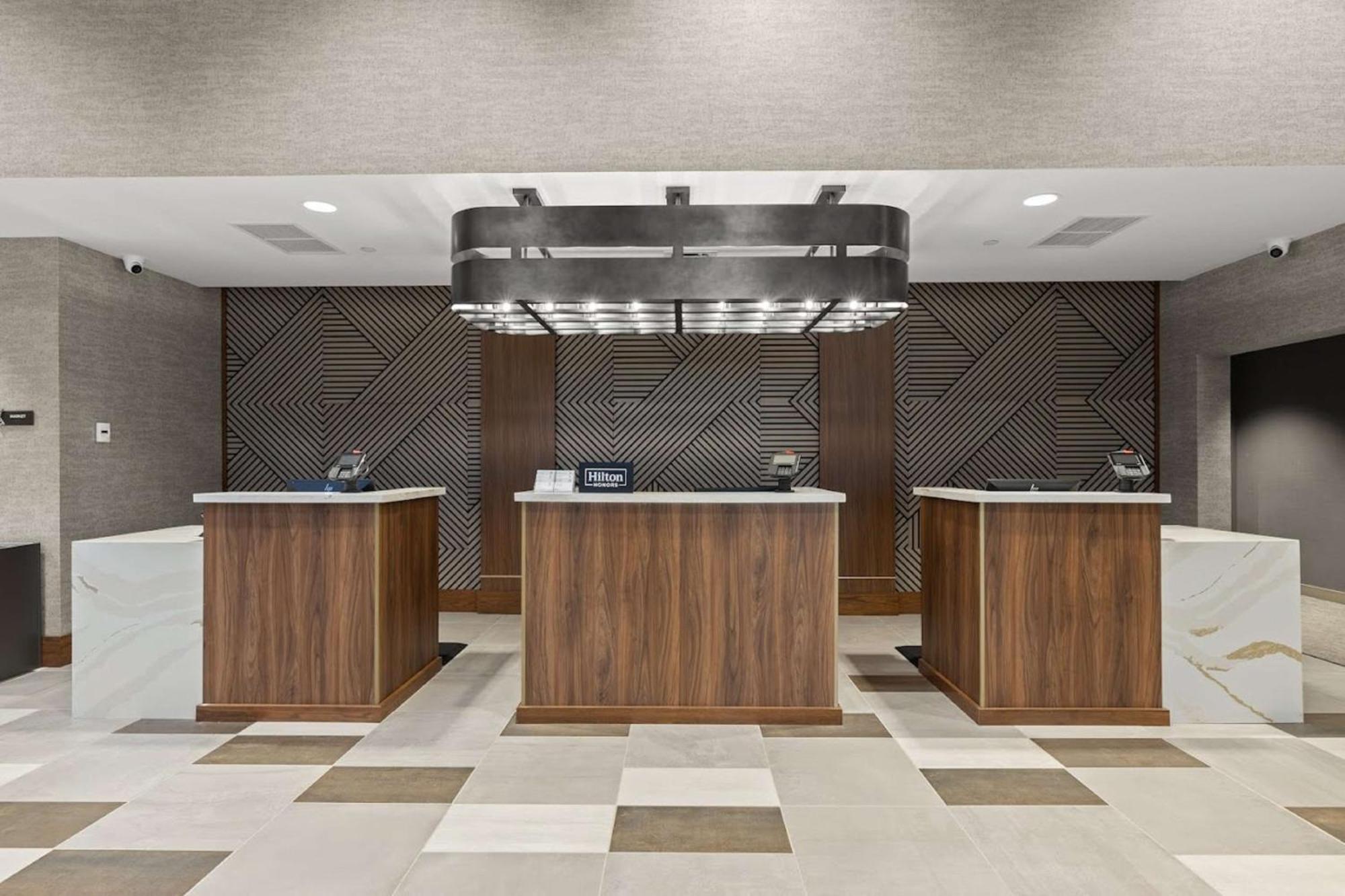 Hotel Embassy By Hilton Colinas Irving