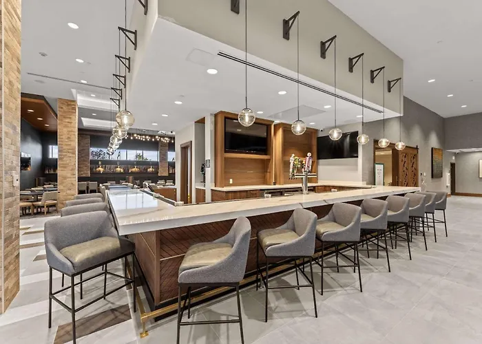 Embassy Suites By Hilton Irving Las Colinas