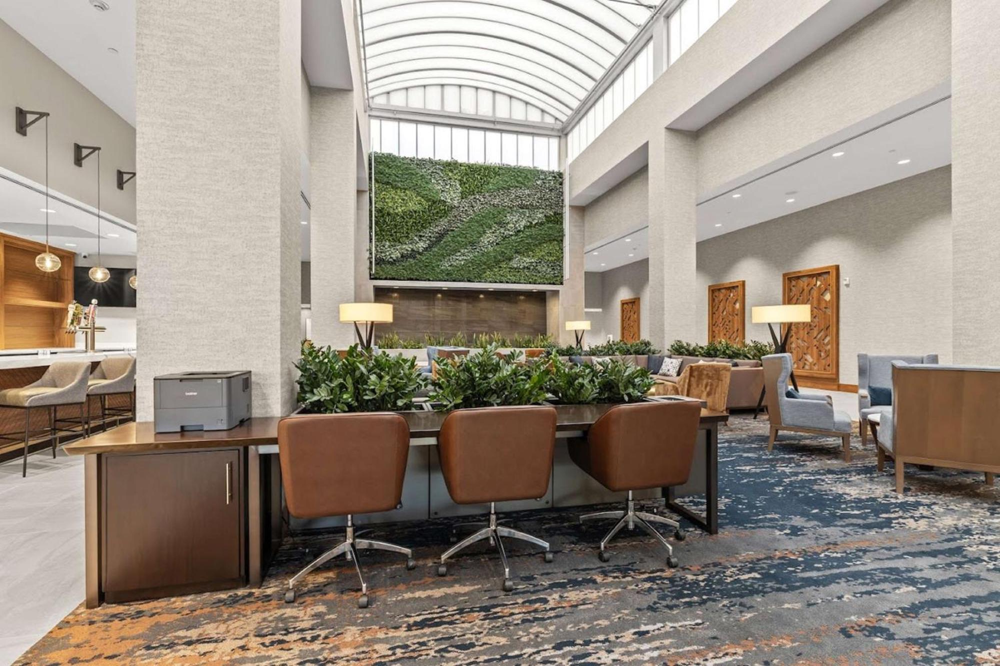 Embassy By Hilton Colinas